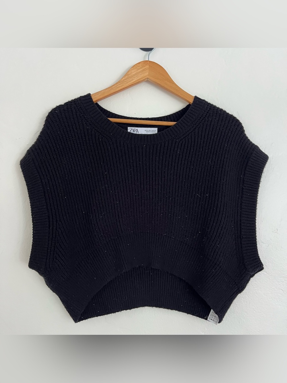 Zara Black Ribbed Cropped Sweater Vest Pullover